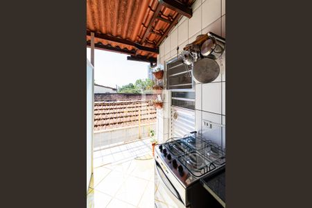 Casa à venda com 200m², 6 quartos e 2 vagas Casa à venda com 200m², 6 quartos e 2 vagasLavanderia