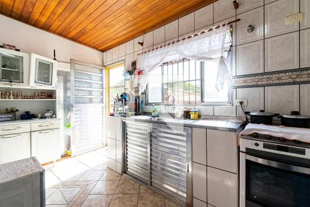 Casa à venda com 200m², 6 quartos e 2 vagas Casa à venda com 200m², 6 quartos e 2 vagasCozinha