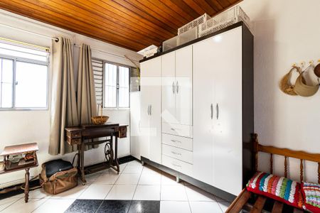 Casa à venda com 200m², 6 quartos e 2 vagas Casa à venda com 200m², 6 quartos e 2 vagasSuíte externa