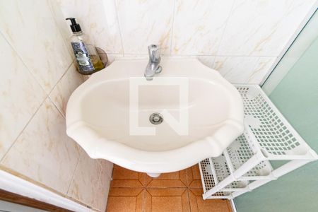 Casa à venda com 200m², 6 quartos e 2 vagas Casa à venda com 200m², 6 quartos e 2 vagasBanheiro Kitnet 2