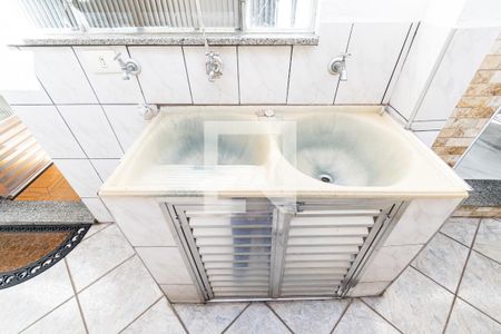 Casa à venda com 200m², 6 quartos e 2 vagas Casa à venda com 200m², 6 quartos e 2 vagasLavanderia Kitnet 2