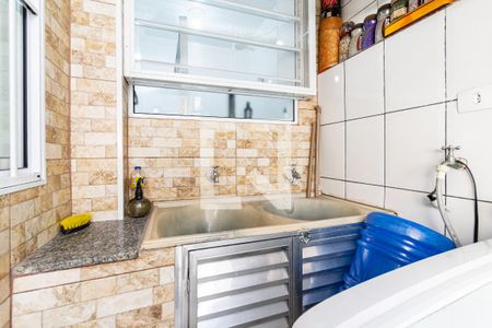 Casa à venda com 200m², 6 quartos e 2 vagas Casa à venda com 200m², 6 quartos e 2 vagasLavanderia KItnet 3