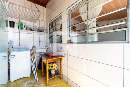 Casa à venda com 200m², 6 quartos e 2 vagas Casa à venda com 200m², 6 quartos e 2 vagasLavanderia do studio