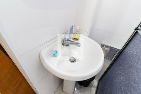 Casa à venda com 200m², 6 quartos e 2 vagas Casa à venda com 200m², 6 quartos e 2 vagasBanheiro Kitnet 3