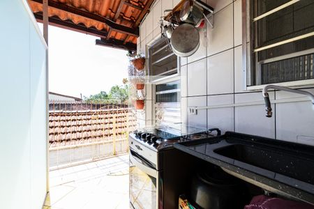 Casa à venda com 200m², 6 quartos e 2 vagas Casa à venda com 200m², 6 quartos e 2 vagaslavanderia