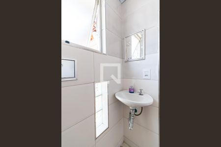 Casa à venda com 200m², 6 quartos e 2 vagas Casa à venda com 200m², 6 quartos e 2 vagasbanheiro do studio