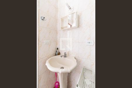 Casa à venda com 200m², 6 quartos e 2 vagas Casa à venda com 200m², 6 quartos e 2 vagasBanheiro Kitnet 2