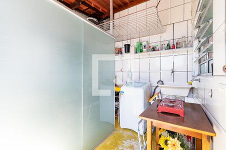 Casa à venda com 200m², 6 quartos e 2 vagas Casa à venda com 200m², 6 quartos e 2 vagasLavanderia do studio