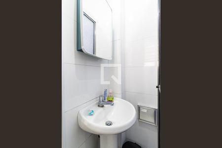 Casa à venda com 200m², 6 quartos e 2 vagas Casa à venda com 200m², 6 quartos e 2 vagasBanheiro Kitnet 3