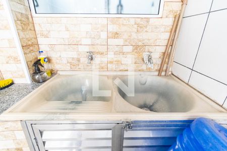 Casa à venda com 200m², 6 quartos e 2 vagas Casa à venda com 200m², 6 quartos e 2 vagasLavanderia KItnet 3