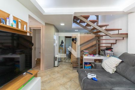 Casa de condomínio à venda com 150m², 4 quartos e 2 vagasSala