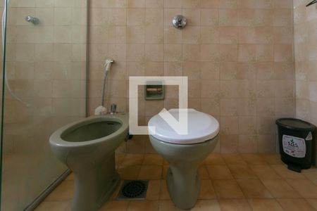 Banheiro de apartamento para alugar com 1 quarto, 35m² em Lourdes, Belo Horizonte