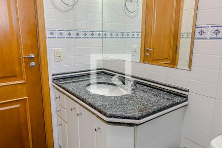 Apartamento para alugar com 130m², 3 quartos e 2 vagasDetalhe Banheiro