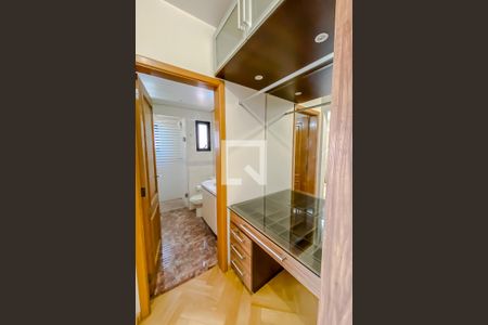 Apartamento para alugar com 130m², 3 quartos e 2 vagasCloset da Suite