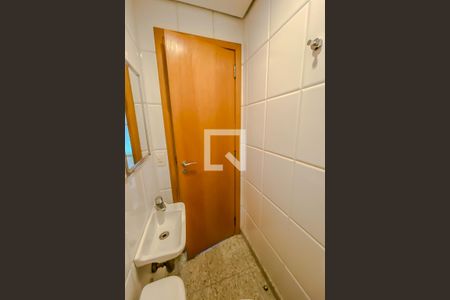 Apartamento para alugar com 130m², 3 quartos e 2 vagasBanheiro de Serviço