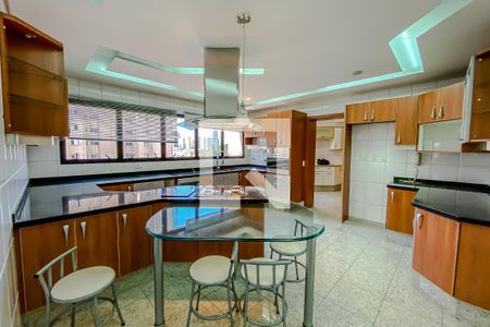 Apartamento para alugar com 130m², 3 quartos e 2 vagasCozinha