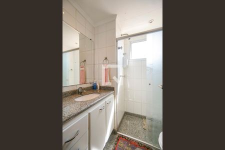 Apartamento à venda com 188m², 4 quartos e 3 vagasBanheiro social