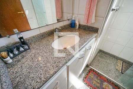 Apartamento à venda com 188m², 4 quartos e 3 vagasBanheiro social
