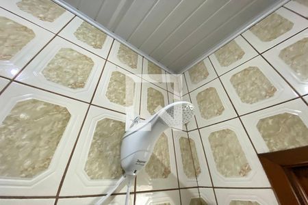 Casa à venda com 216m², 2 quartos e 2 vagasChuveiro da Suite