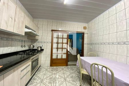 Casa à venda com 216m², 2 quartos e 2 vagasCozinha