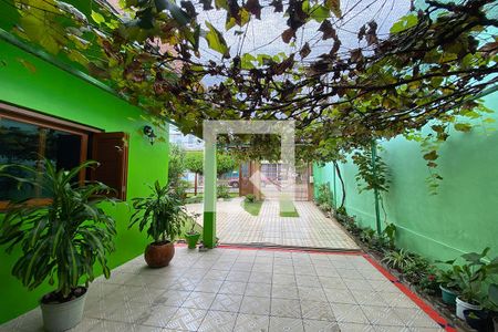 Casa à venda com 216m², 2 quartos e 2 vagasÁrea Externa