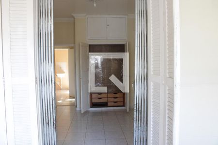 Casa à venda com 180m², 4 quartos e sem vagaquarto 3