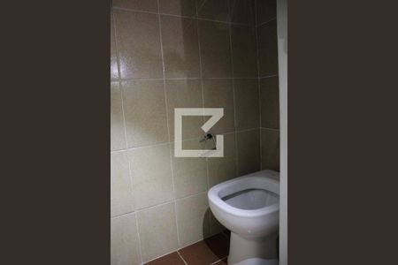 Casa à venda com 180m², 4 quartos e sem vagabanheiro 1