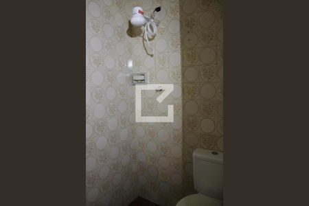 Casa à venda com 180m², 4 quartos e sem vagabanheiro 1