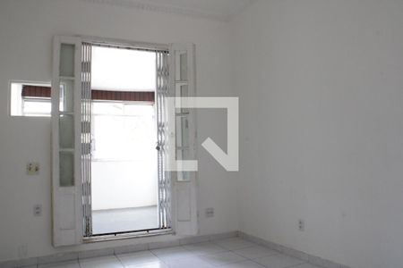 Casa à venda com 180m², 4 quartos e sem vagaquarto 3