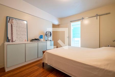 Apartamento à venda com 101m², 3 quartos e 2 vagas Apartamento à venda com 101m², 3 quartos e 2 vagasSuíte