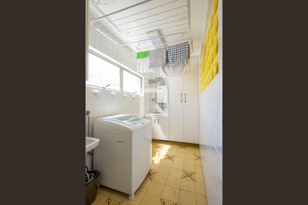 Apartamento à venda com 101m², 3 quartos e 2 vagas Apartamento à venda com 101m², 3 quartos e 2 vagasLavanderia