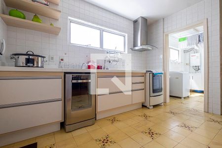 Apartamento à venda com 101m², 3 quartos e 2 vagas Apartamento à venda com 101m², 3 quartos e 2 vagasCozinha
