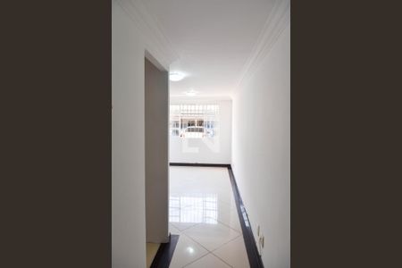 Corredor para  Sala de apartamento à venda com 2 quartos, 48m² em Jardim Lallo, São Paulo