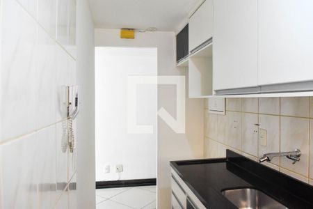 Cozinha de apartamento à venda com 2 quartos, 48m² em Jardim Lallo, São Paulo