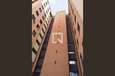 Apartamento à venda com 48m², 2 quartos e sem vaga Apartamento à venda com 48m², 2 quartos e sem vagaFachada e portaria