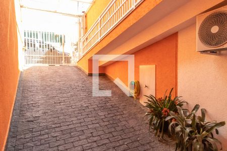 Casa à venda com 150m², 3 quartos e 5 vagas Casa à venda com 150m², 3 quartos e 5 vagasEntrada