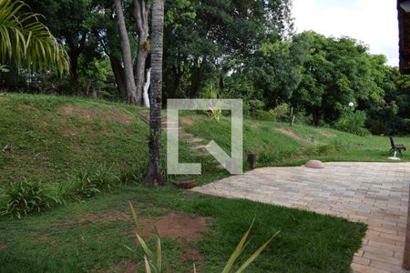 Casa para alugar com 328m², 3 quartos e 8 vagasQuintal