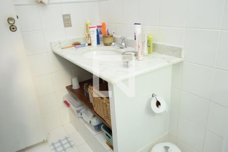 Casa para alugar com 328m², 3 quartos e 8 vagasBanheiro da Suíte