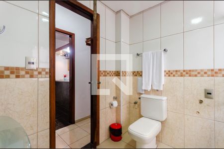 Banheiro de kitnet/studio para alugar com 1 quarto, 30m² em Centro, São Vicente