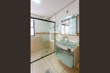 Banheiro de kitnet/studio para alugar com 1 quarto, 30m² em Centro, São Vicente