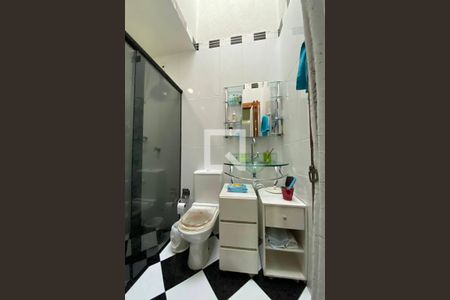 Casa à venda com 223m², 5 quartos e 2 vagasBanheiro