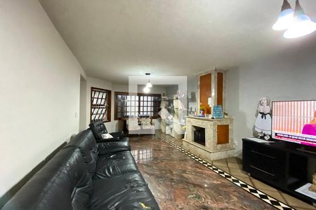 Sala de casa à venda com 5 quartos, 223m² em Rondônia, Novo Hamburgo