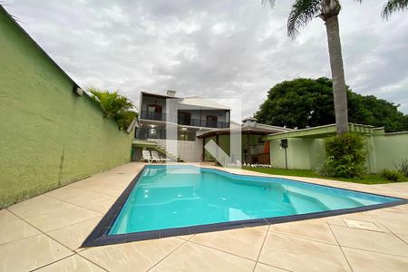 Casa à venda com 223m², 5 quartos e 2 vagasPiscina
