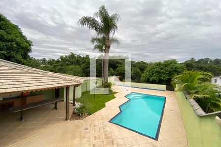 Casa à venda com 223m², 5 quartos e 2 vagasPiscina