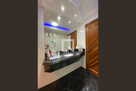 Casa à venda com 223m², 5 quartos e 2 vagasBanheiro Quarto 1 - Suíte