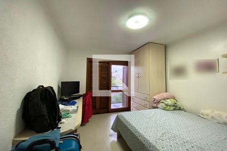 Casa à venda com 223m², 5 quartos e 2 vagasQuarto 3