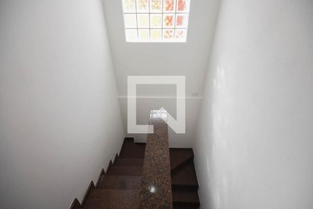 Escada de casa à venda com 4 quartos, 208m² em Jardim América, Taboão da Serra