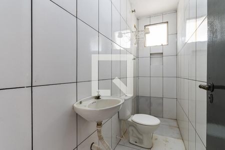 Banheiro de casa para alugar com 1 quarto, 38m² em Vila Buenos Aires, São Paulo