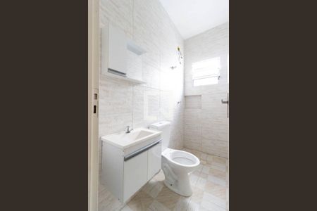 Banheiro de casa para alugar com 1 quarto, 30m² em Vila Maria Alta, São Paulo