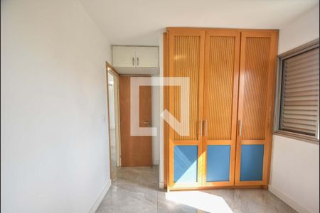 Apartamento à venda com 75m², 2 quartos e 2 vagasQuarto 02